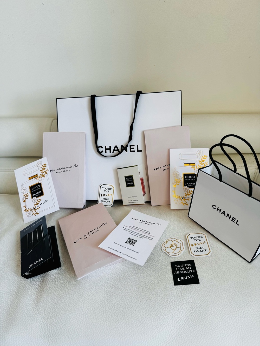 CHANEL Gift bags with Set with Booklets and Sample Cards